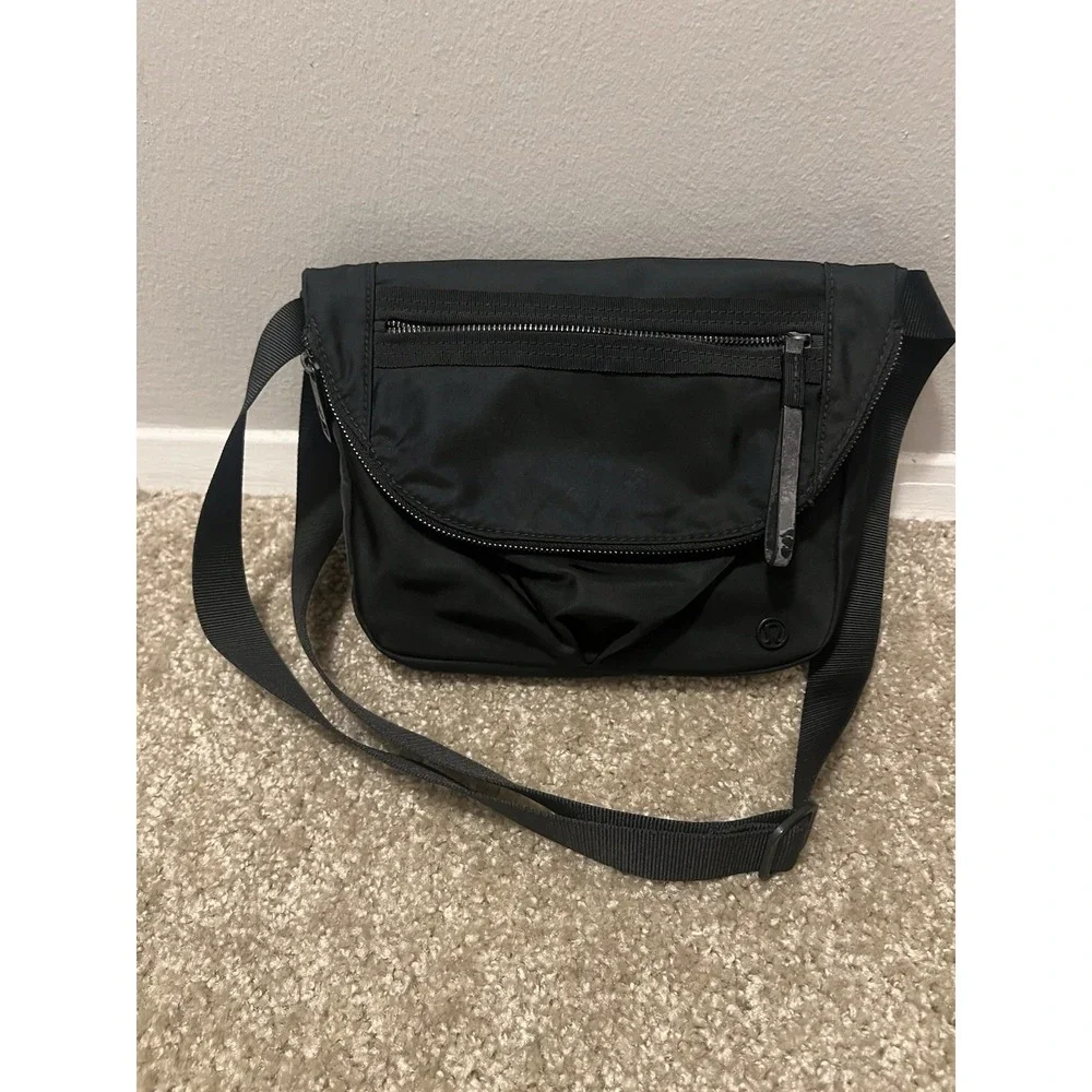 Lululemon Festival Bag 5L Black Shoulder Bag/crossbody
